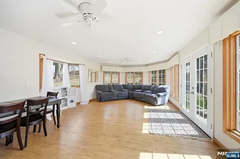 11 Osborne Court Mahwah NJ 07430
