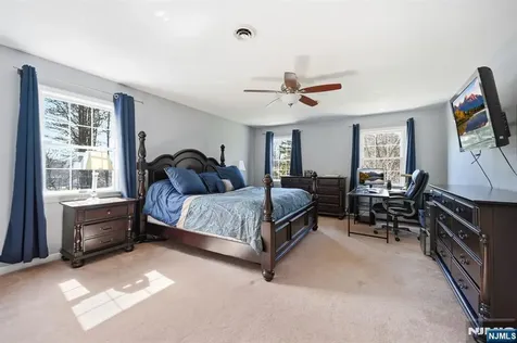 11 Osborne Court Mahwah NJ 07430