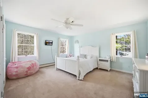 11 Osborne Court Mahwah NJ 07430