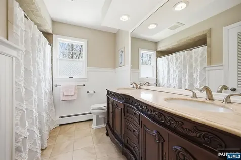11 Osborne Court Mahwah NJ 07430