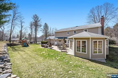 11 Osborne Court Mahwah NJ 07430