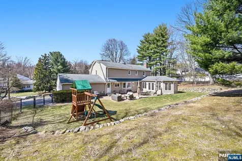 11 Osborne Court Mahwah NJ 07430
