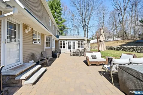 11 Osborne Court Mahwah NJ 07430