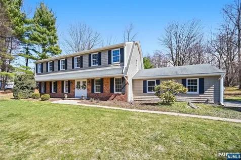 11 Osborne Court Mahwah NJ 07430