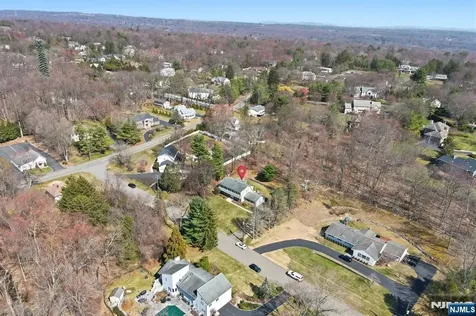 11 Osborne Court Mahwah NJ 07430