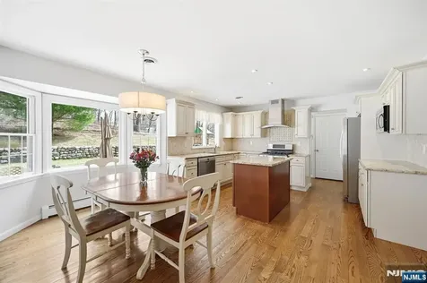 11 Osborne Court Mahwah NJ 07430