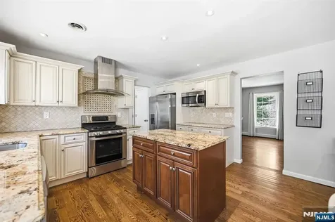 11 Osborne Court Mahwah NJ 07430