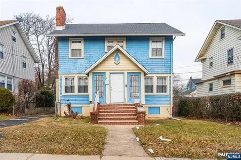 61-63 Keer Newark NJ 07112
