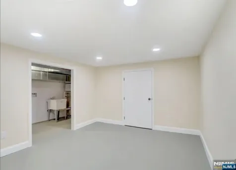 83 Bedford Street East Orange NJ 07018
