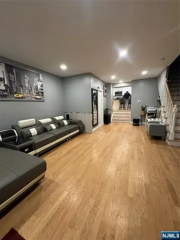 83 Bedford Street East Orange NJ 07018