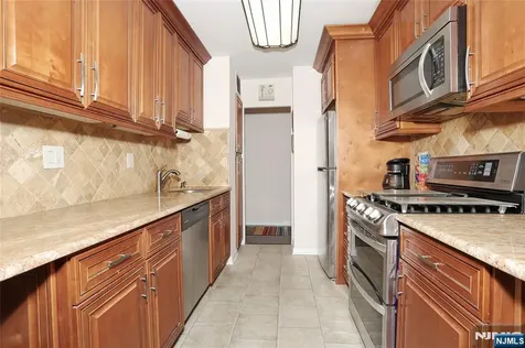 6040 Boulevard West New York NJ 07093
