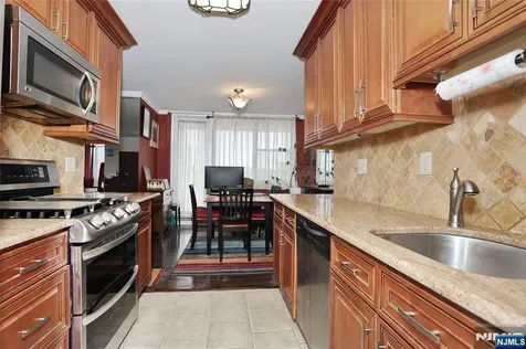 6040 Boulevard West New York NJ 07093