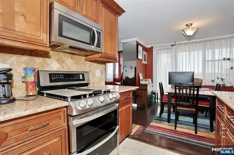 6040 Boulevard West New York NJ 07093