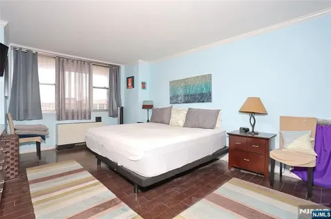 6040 Boulevard West New York NJ 07093