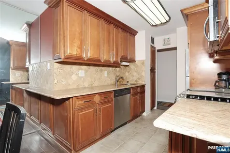 6040 Boulevard West New York NJ 07093