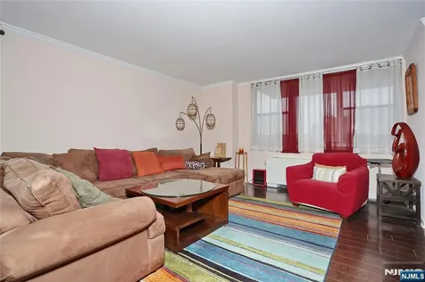 6040 Boulevard West New York NJ 07093