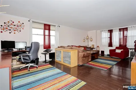 6040 Boulevard West New York NJ 07093
