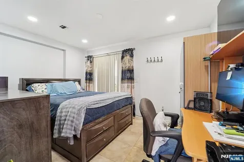 200 West Street Englewood NJ 07631
