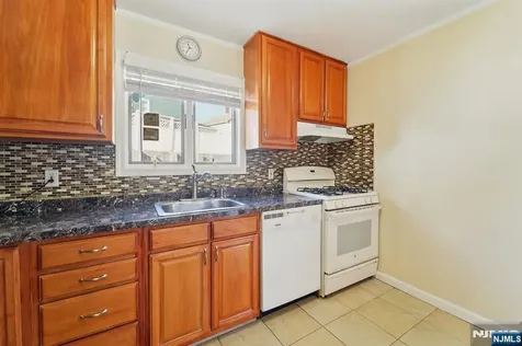 200 West Street Englewood NJ 07631