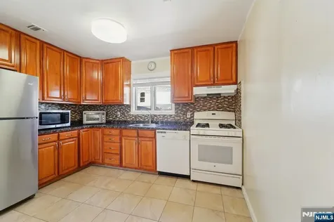 200 West Street Englewood NJ 07631