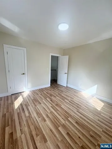 89 Pine Grove Terrace Newark NJ 07106