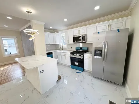 89 Pine Grove Terrace Newark NJ 07106