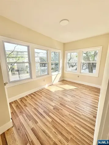 89 Pine Grove Terrace Newark NJ 07106