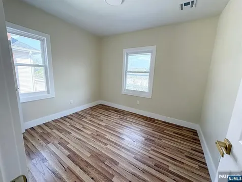 89 Pine Grove Terrace Newark NJ 07106