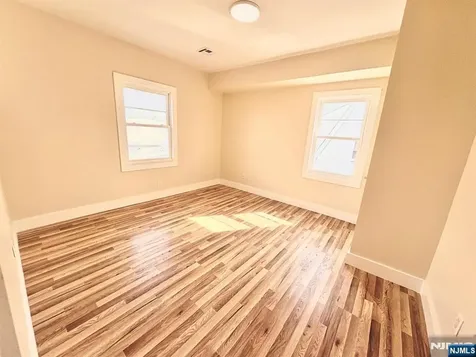 89 Pine Grove Terrace Newark NJ 07106