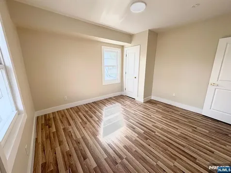 89 Pine Grove Terrace Newark NJ 07106