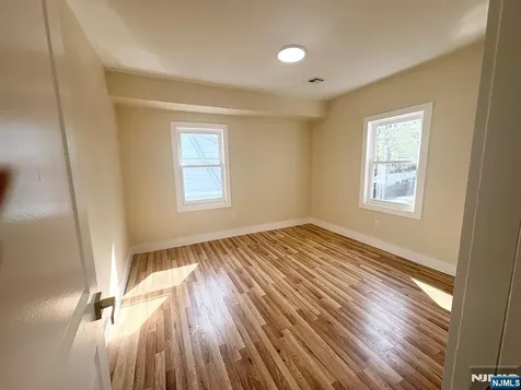 89 Pine Grove Terrace Newark NJ 07106