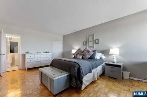3 Horizon Road Fort Lee NJ 07024