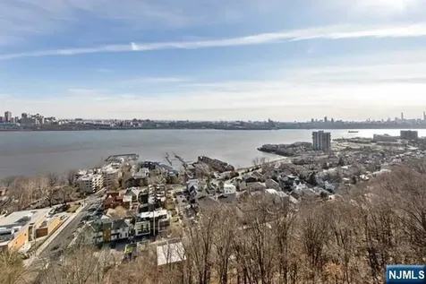 3 Horizon Road Fort Lee NJ 07024