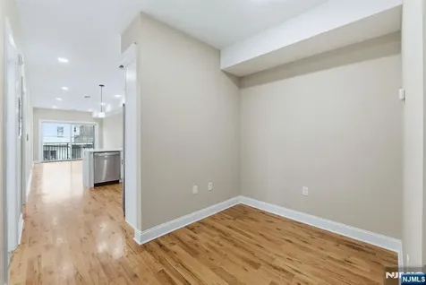 109 7th Street Newark NJ 07107