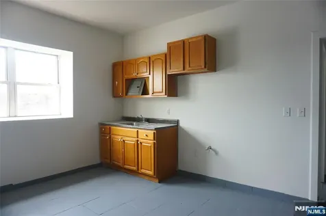 699-701 Frelinghuysen Avenue Newark NJ 07114