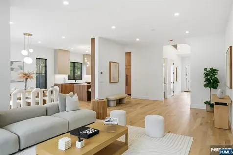 5 Cedar Court Demarest NJ 07627