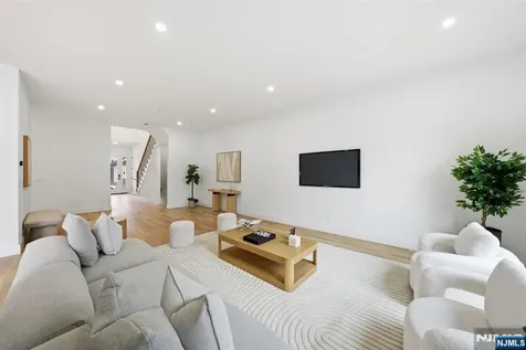 5 Cedar Court Demarest NJ 07627