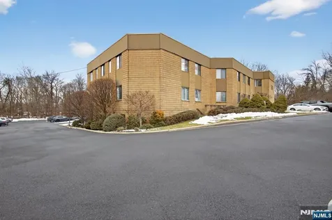 500 Piermont Road Closter NJ 07624