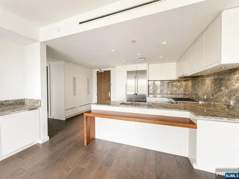 320 Adolphus Avenue Cliffside Park NJ 07010