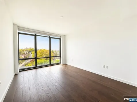 320 Adolphus Avenue Cliffside Park NJ 07010