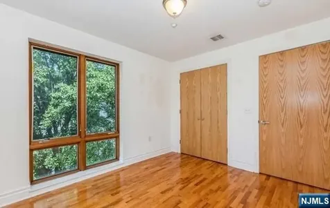 17 Meadow Road Rutherford NJ 07070