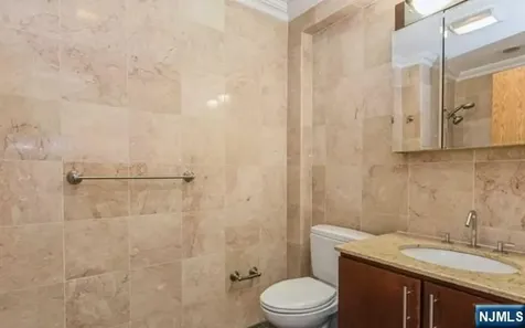 17 Meadow Road Rutherford NJ 07070