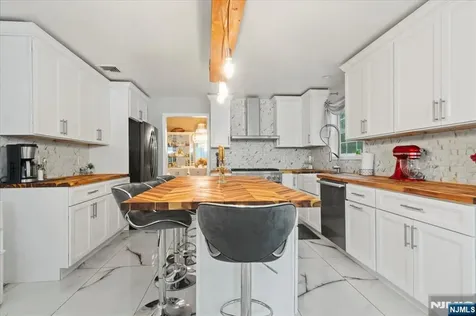 22 Cherbourg Drive West Milford NJ 07480