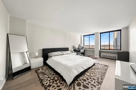 300 Winston Drive Cliffside Park NJ 07010
