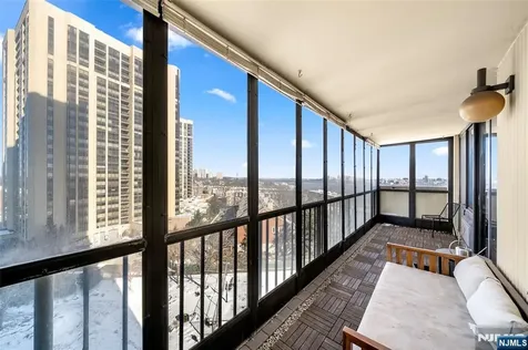 300 Winston Drive Cliffside Park NJ 07010