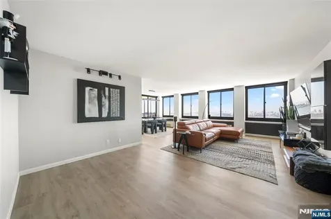 300 Winston Drive Cliffside Park NJ 07010