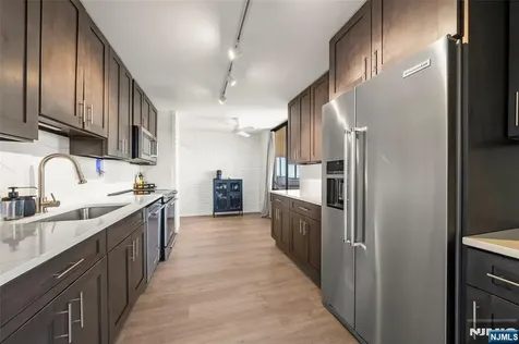 300 Winston Drive Cliffside Park NJ 07010