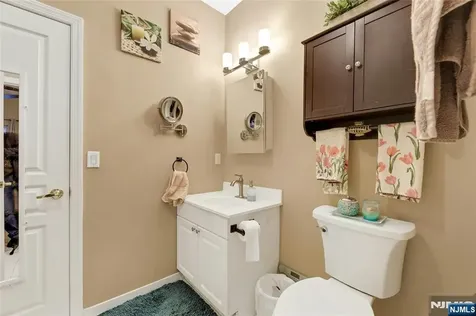 520 Victor Street Saddle Brook NJ 07663
