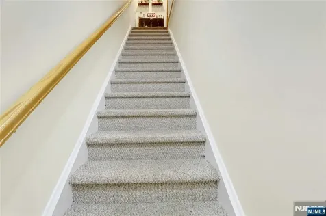 520 Victor Street Saddle Brook NJ 07663