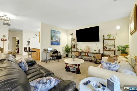 520 Victor Street Saddle Brook NJ 07663